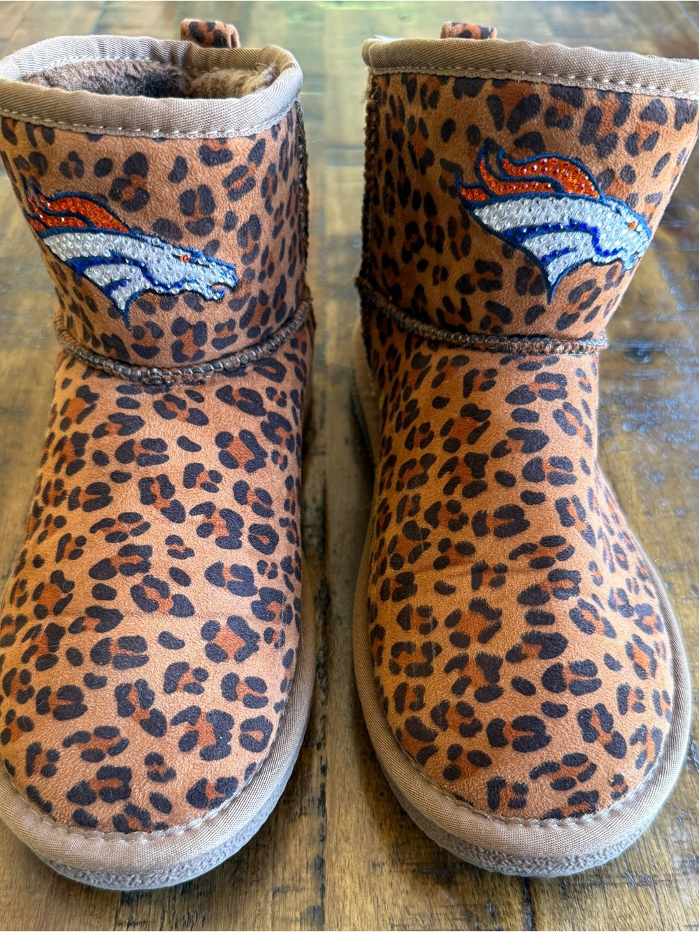 NFL Denver Broncos Leopard Boots • Women’s 8 • Crystal Logo • Faux Fur • - Picture 3 of 10
